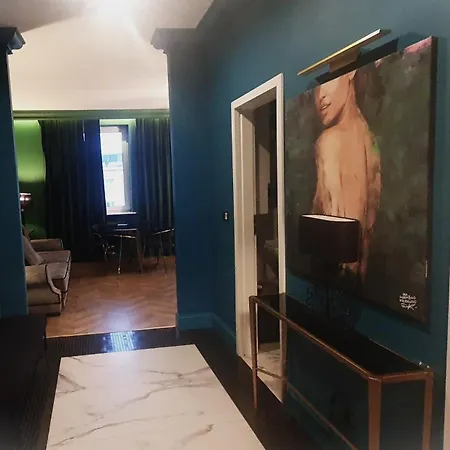 Center Near Public Swimming Pool * Βαρσοβία