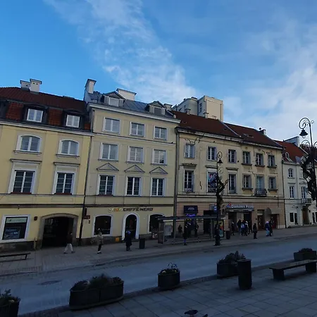 Center Near Public Swimming Pool Apartmán