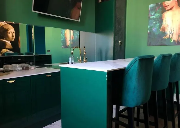 Center Near Public Swimming Pool Varšava