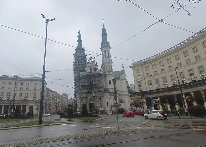 Center Near Public Swimming Pool * Warszawa