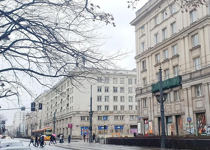 Center Near Public Swimming Pool * Warszawa