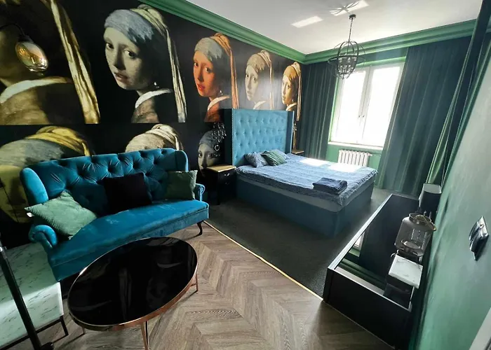 Apartment Center Near Public Swimming Pool