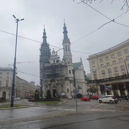 Center Near Public Swimming Pool * Warszawa