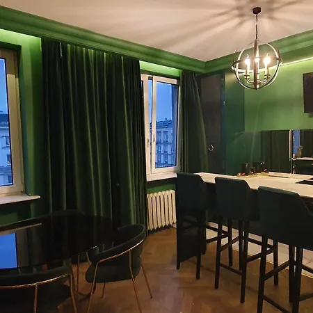 Διαμέρισμα Center Near Public Swimming Pool Βαρσοβία