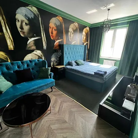 아파트 Center Near Public Swimming Pool